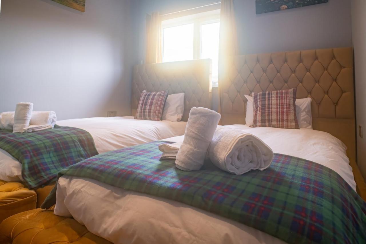 Luxury 4 Bedroom Cottage With Stunning Views Near Fairy Pools! Карбост Екстер'єр фото