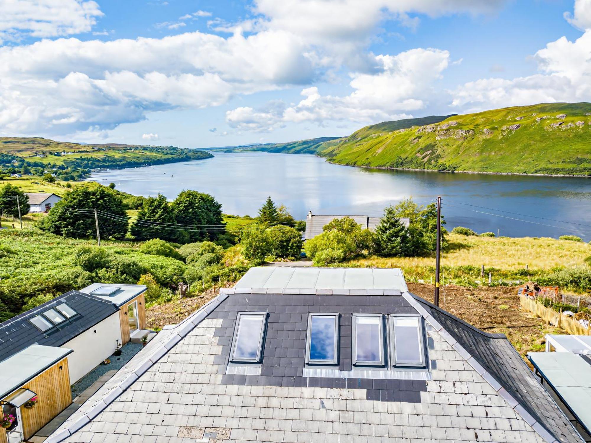 Luxury 4 Bedroom Cottage With Stunning Views Near Fairy Pools! Карбост Екстер'єр фото