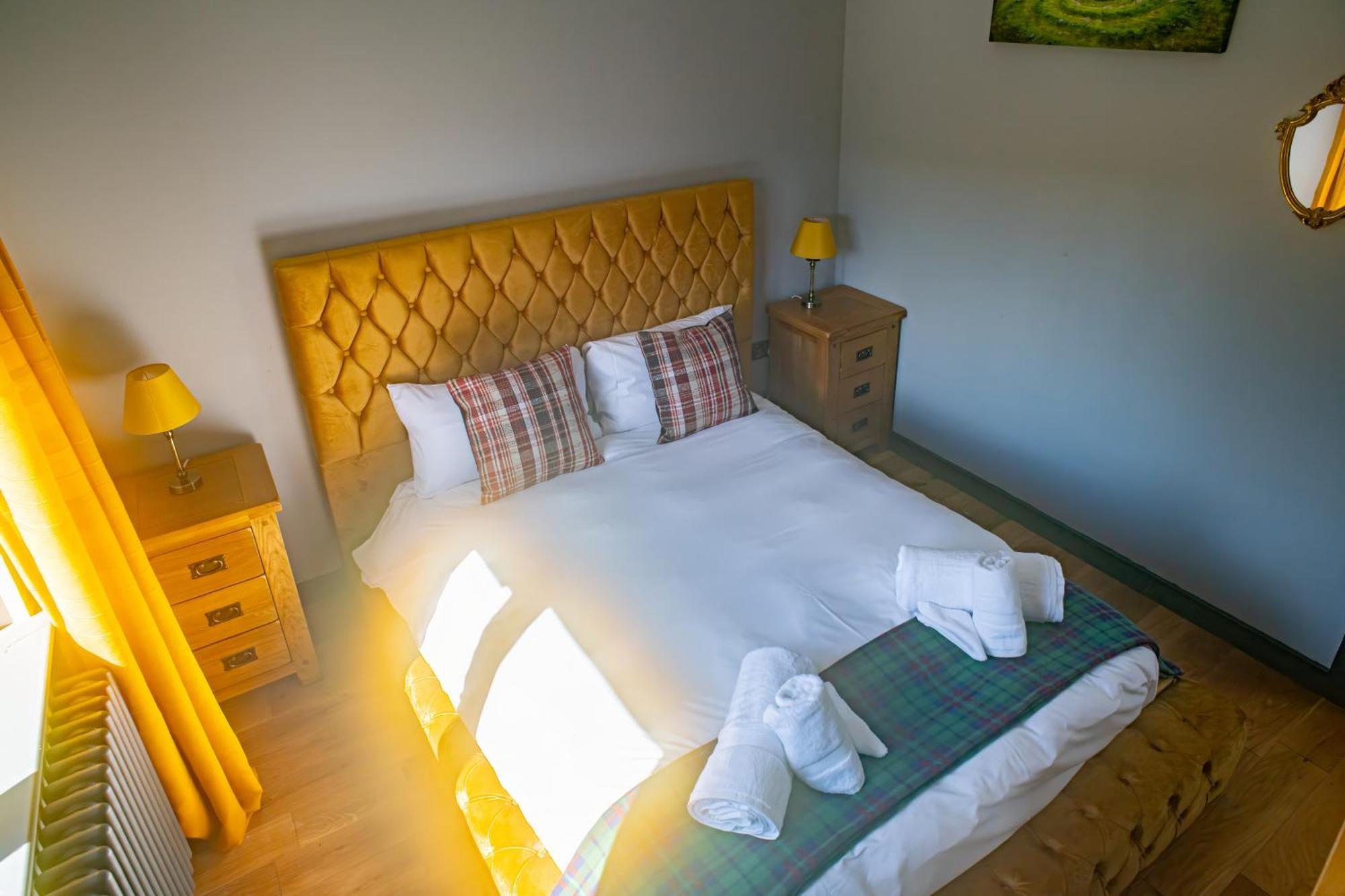 Luxury 4 Bedroom Cottage With Stunning Views Near Fairy Pools! Карбост Екстер'єр фото