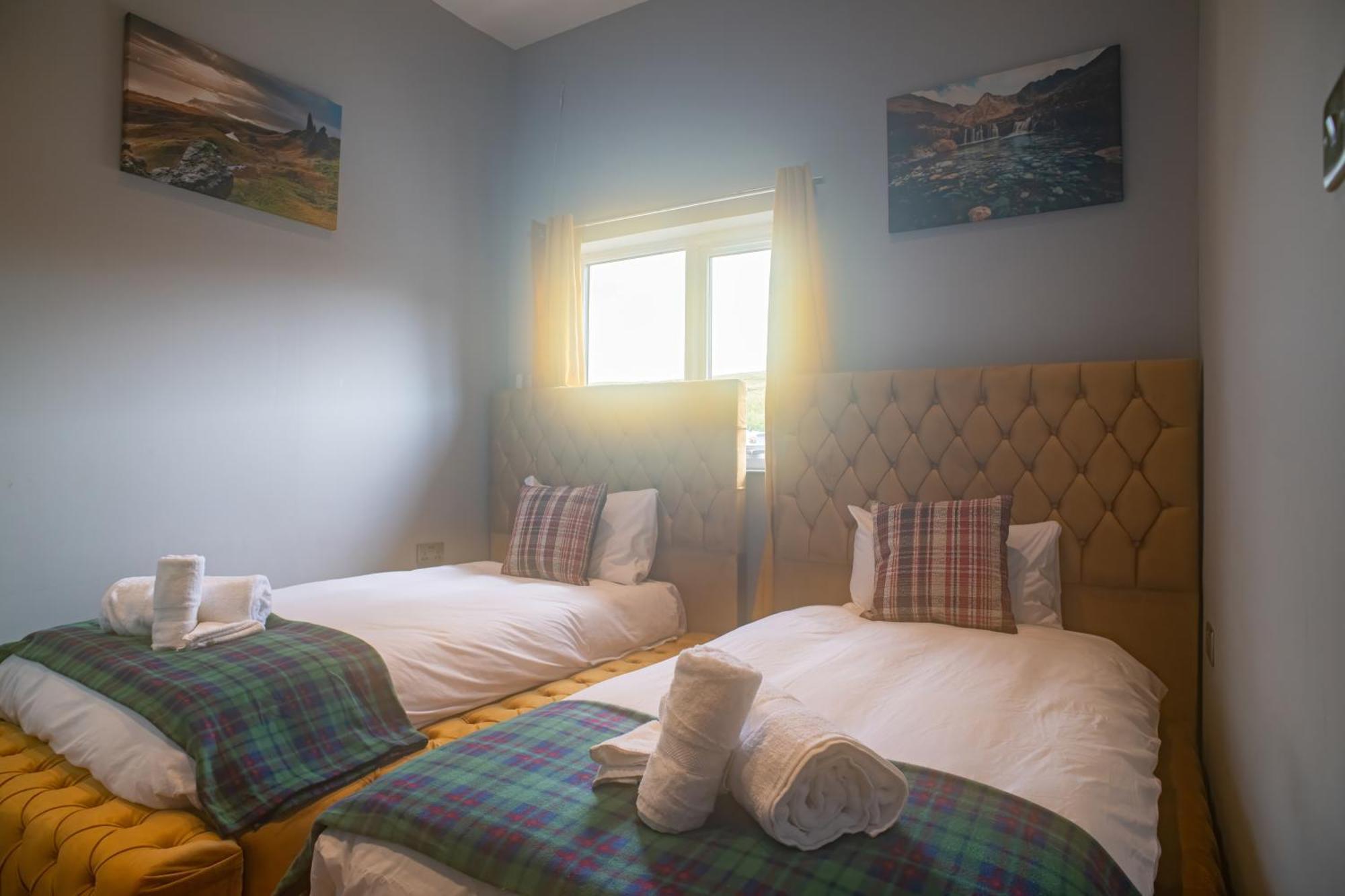 Luxury 4 Bedroom Cottage With Stunning Views Near Fairy Pools! Карбост Екстер'єр фото